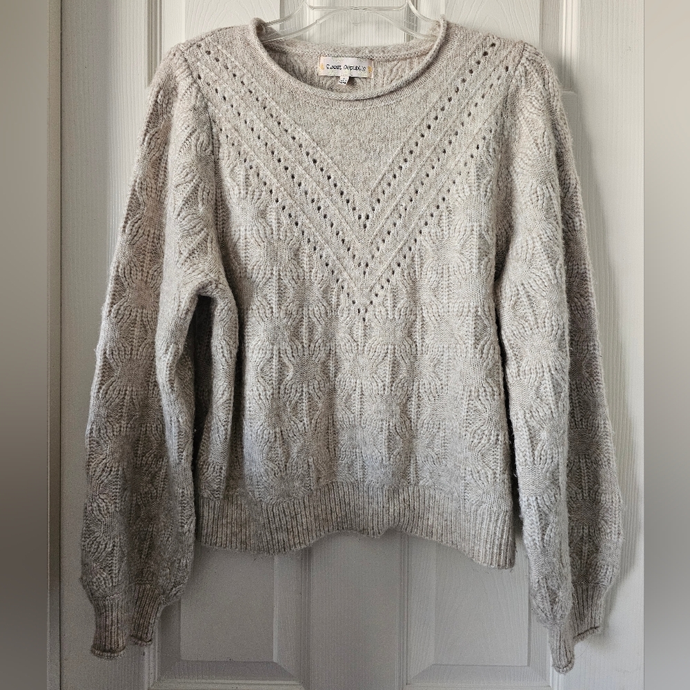 SWEET REPUBLIC Women's  Knit Detail Beige  Sweater SIZE LARGE.